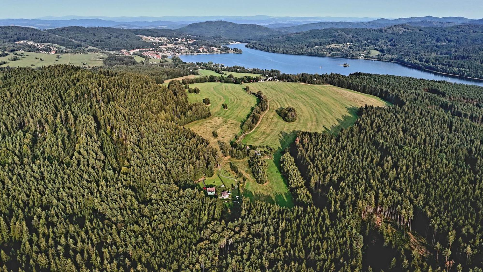 Chata Lipno リプノ・ナト・ヴルタヴォウ エクステリア 写真